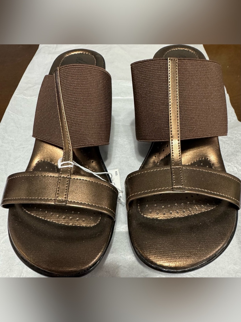 Dexflex by Dexter sandals size 6